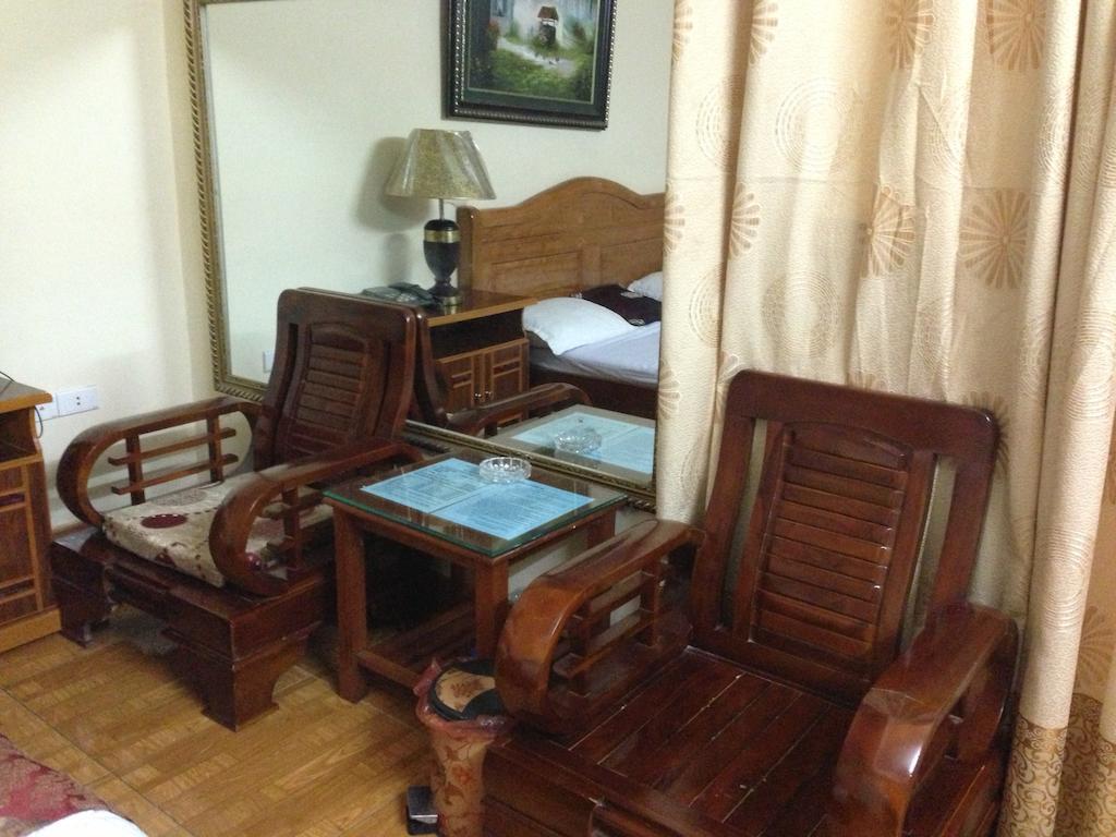 Hoang Gia Hotel Hanoi Buitenkant foto