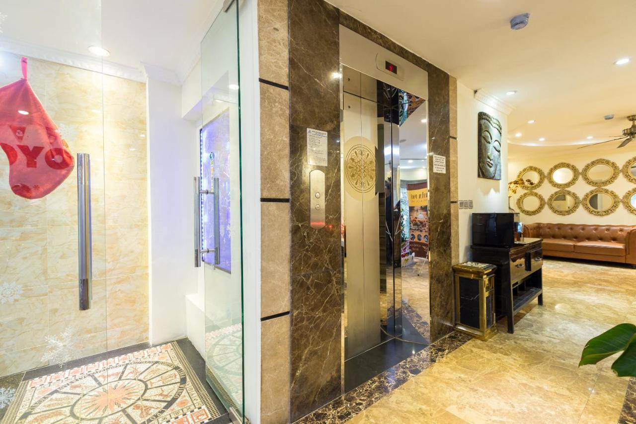 Hoang Gia Hotel Hanoi Buitenkant foto